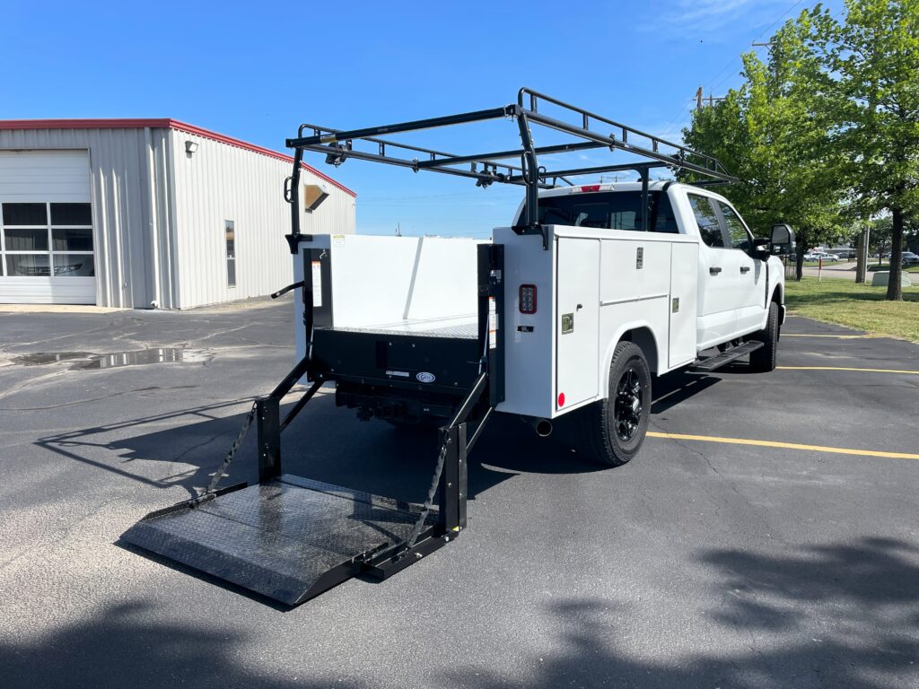 Tommy Gate G-2 with 1500 lb lift capacity